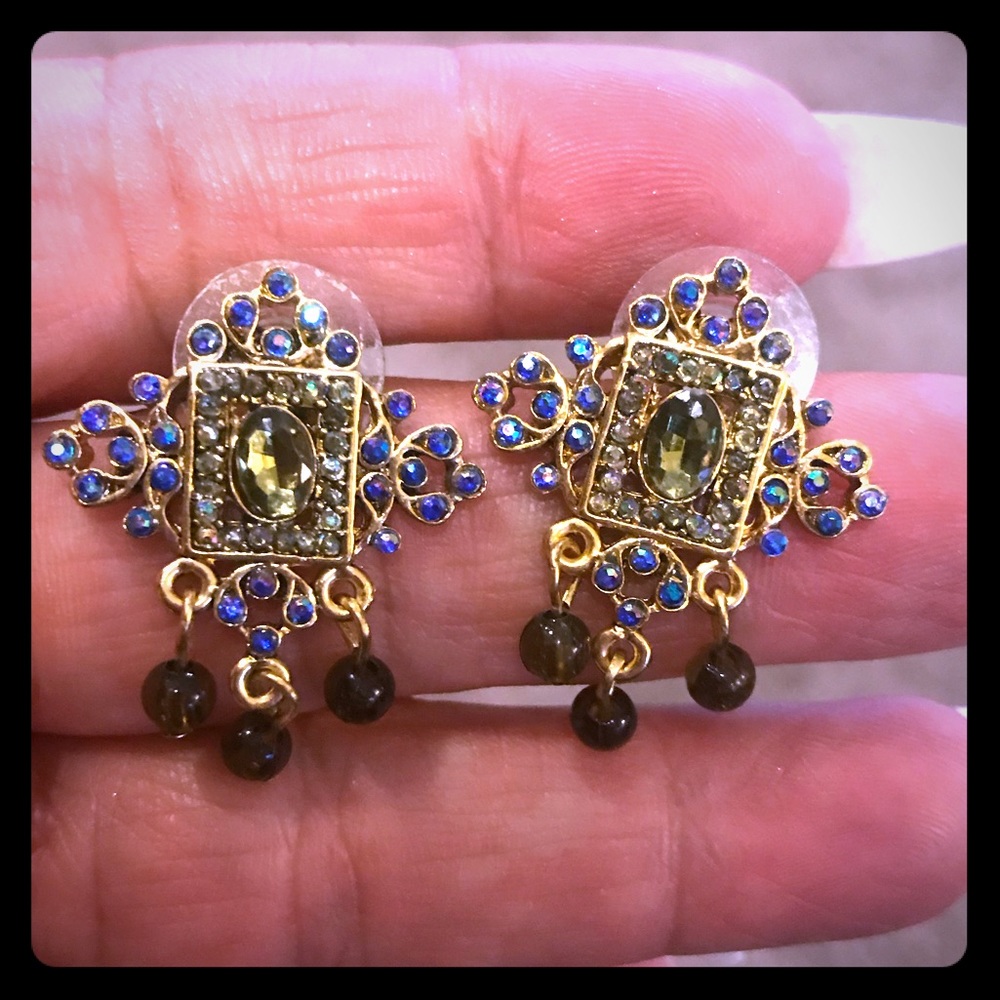 Chandelier earrings